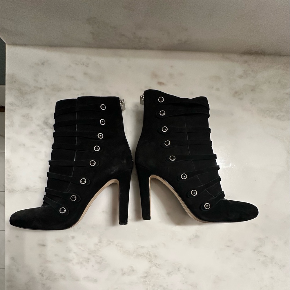 Elegant Black Ankle Boots